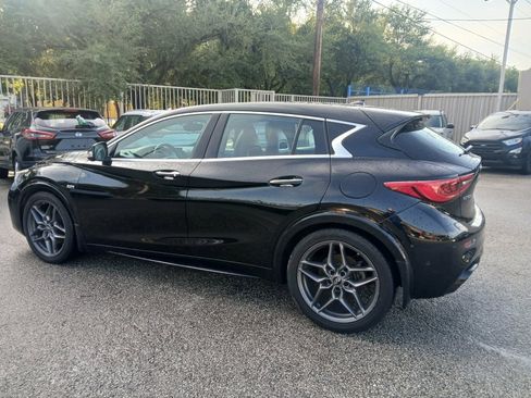 Used 2018 INFINITI QX30 Sport w/ Cargo Package FWD image 5