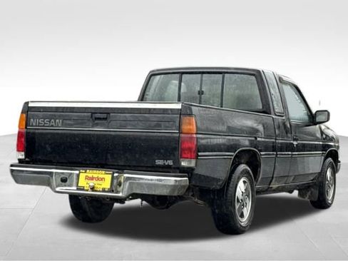 Used 1987 Nissan Pickup SE image 7
