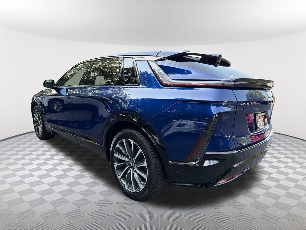 Used 2024 Cadillac Lyriq Sport AWD/4WD image 7