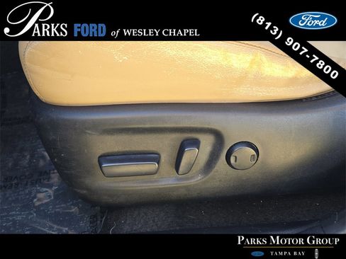 Used 2014 Toyota RAV4 Limited image 19