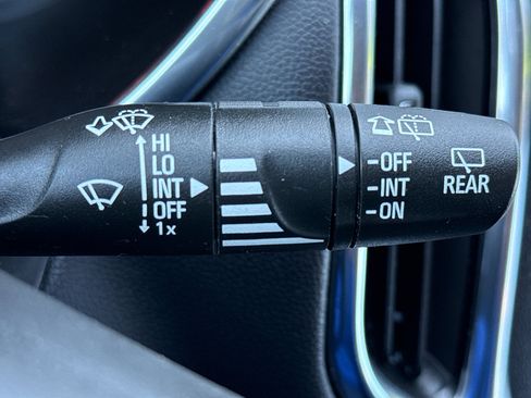 Used 2023 Chevrolet Equinox LT image 22