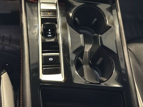 Used 2024 Volkswagen Atlas Peak Edition SEL AWD/4WD image 31