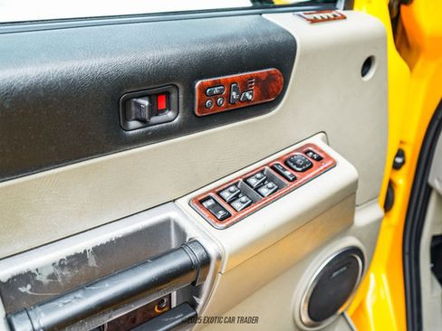 Used 2003 HUMMER H2 w/ Preferred Equipment Group image 56