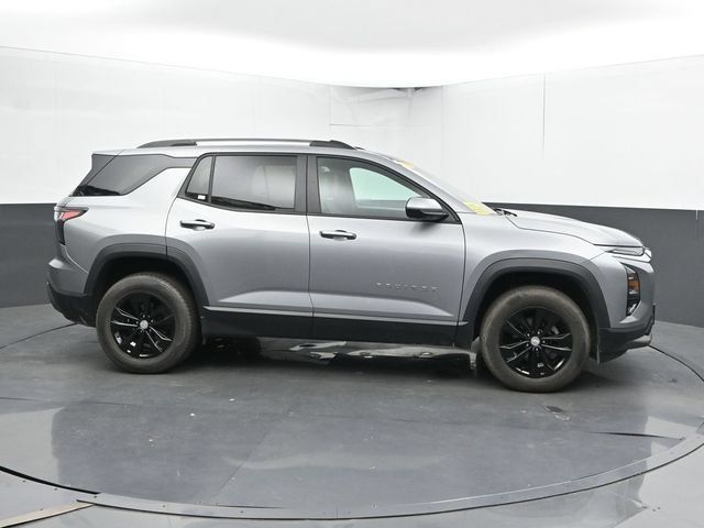 Used 2025 Chevrolet Equinox LT w/ Convenience Package II AWD/4WD image 4