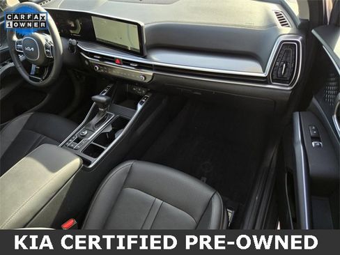 Certified 2025 Kia Sorento EX image 7