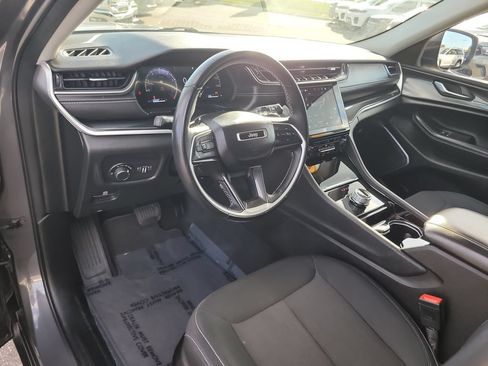 Certified 2022 Jeep Grand Cherokee L Laredo w/ Luxury Tech Group I RWD image 22