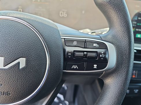 Used 2025 Kia K5 LXS FWD image 17