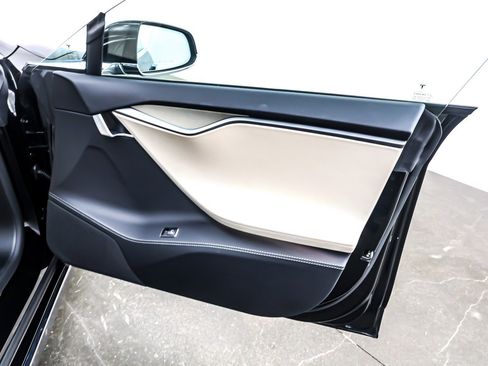 Used 2019 Tesla Model S Long Range image 22