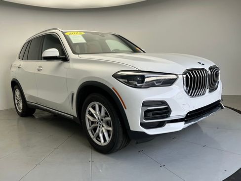 Certified 2023 BMW X5 xDrive40i w/ Premium Package image 2