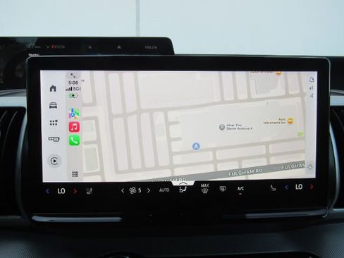 Used 2025 Ford Expedition Active image 12