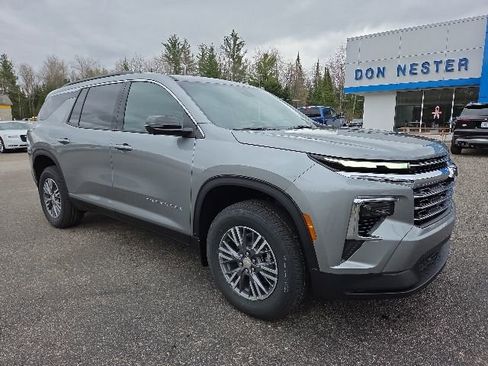 New 2026 Chevrolet Traverse LT AWD/4WD image 1