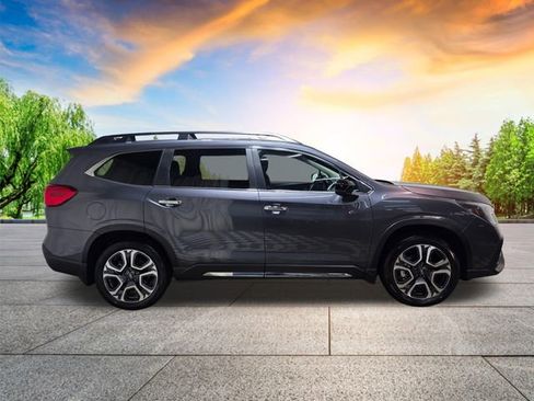 Certified 2025 Subaru Ascent Touring AWD/4WD image 3