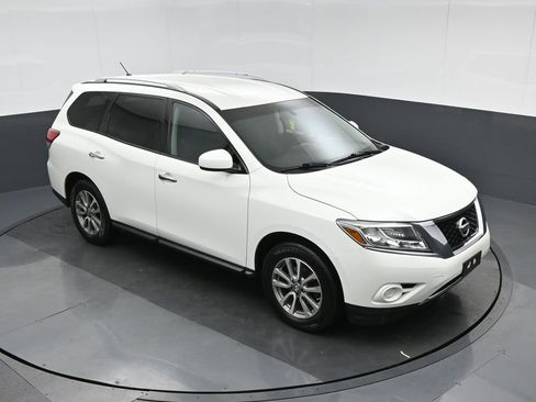 Used 2015 Nissan Pathfinder S image 65