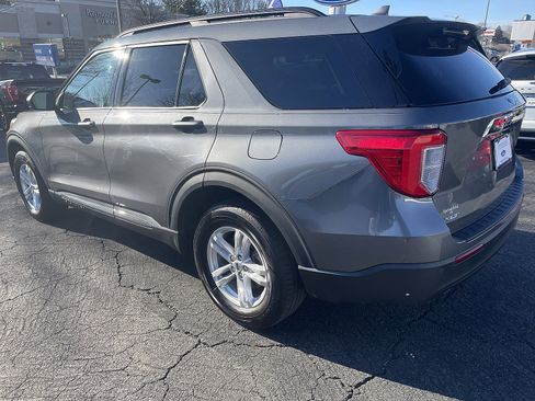Used 2023 Ford Explorer XLT image 11