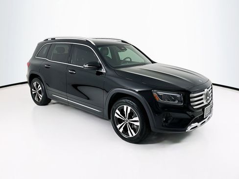 Used 2025 Mercedes-Benz GLB 250 image 1