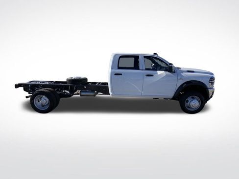 New 2026 RAM 5500 Tradesman w/ Chrome Appearance Group AWD/4WD image 34