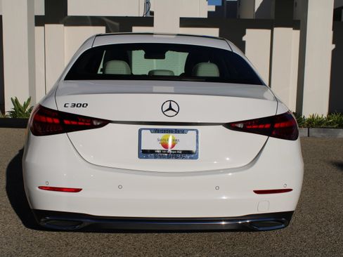 Used 2025 Mercedes-Benz C 300 Sedan image 7