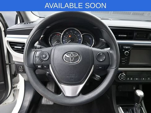 Used 2015 Toyota Corolla LE FWD image 14