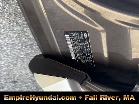 Certified 2023 Hyundai Santa Fe Limited image 21