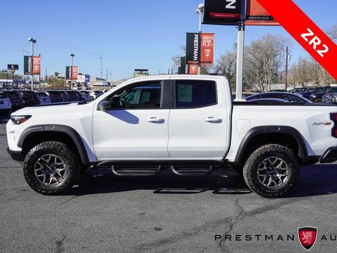 Used 2025 Chevrolet Colorado ZR2 w/ Technology Package image 12