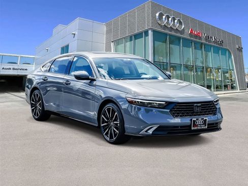 Used 2025 Honda Accord Touring image 5