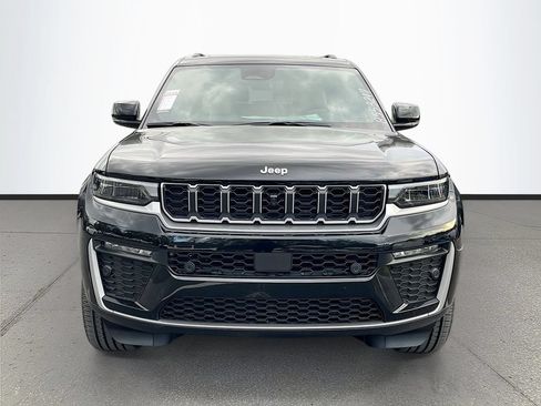 New 2026 Jeep Grand Cherokee L Limited w/ Luxury Tech Group II AWD/4WD image 2