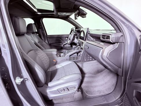 Used 2024 Toyota Tacoma TRD Sport w/ TRD Sport Premium Package image 28