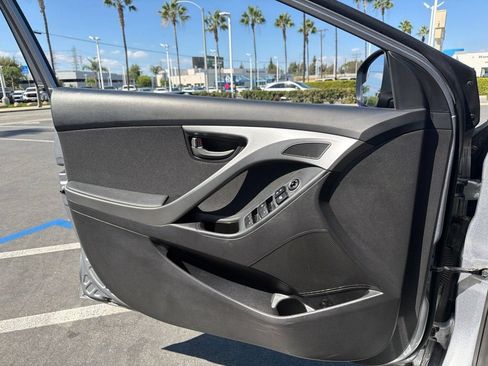 Used 2016 Hyundai Elantra Value Edition FWD image 12