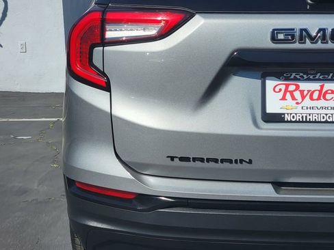 Certified 2023 GMC Terrain SLE w/ Driver Convenience Package image 8