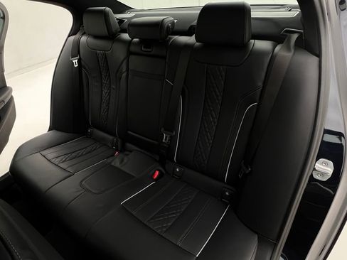 Used 2019 BMW M550i xDrive w/ Premium Package 2 image 15