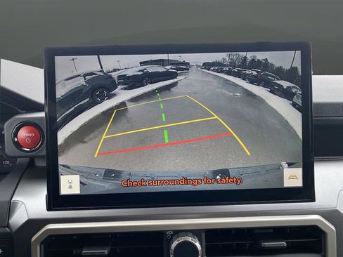 Used 2025 Toyota Tacoma TRD Sport w/ TRD Sport Upgrade Package image 11