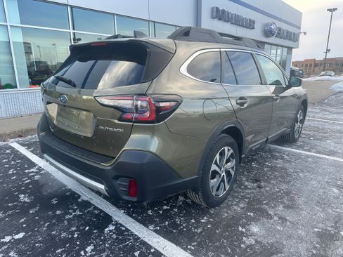 Used 2020 Subaru Outback Limited w/ Popular Package #2 image 3