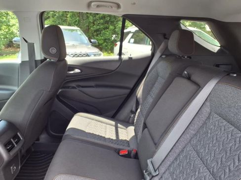 Used 2022 Chevrolet Equinox LT image 9