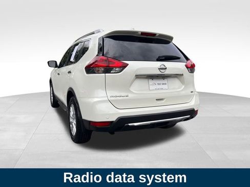 Used 2020 Nissan Rogue SV image 3