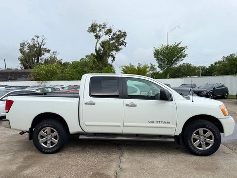 Used 2013 Nissan Titan SV w/ SV Premium Utility Pkg AWD/4WD image 6