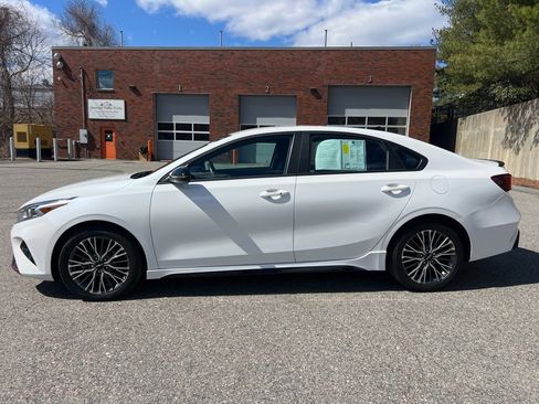 Certified 2023 Kia Forte GT-Line image 2
