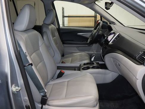 Used 2019 Honda Ridgeline RTL-T image 17