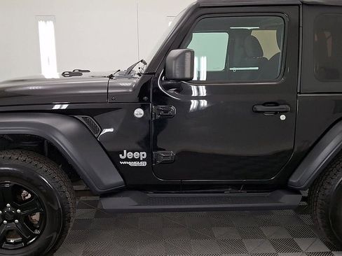 Used 2018 Jeep Wrangler Sport S image 9