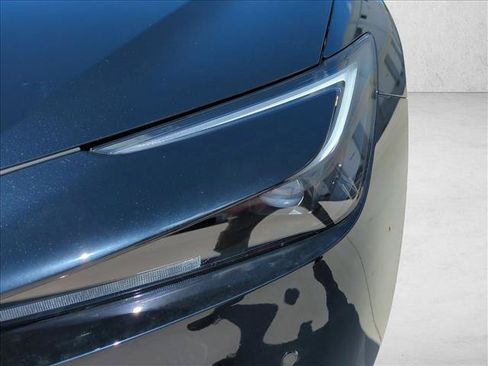 Used 2026 Toyota Prius LE FWD image 9
