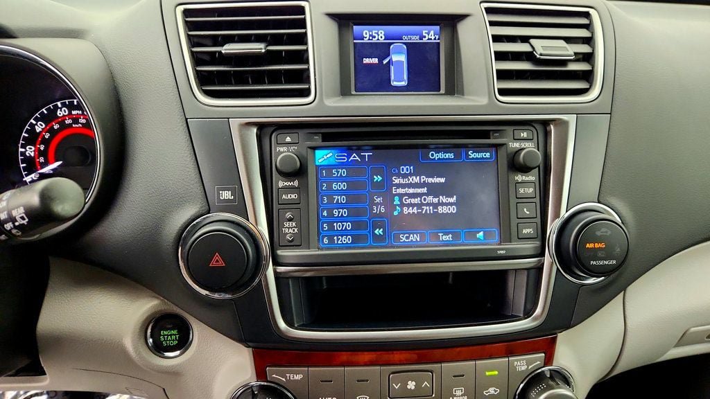 Used 2013 Toyota Highlander Limited FWD image 19