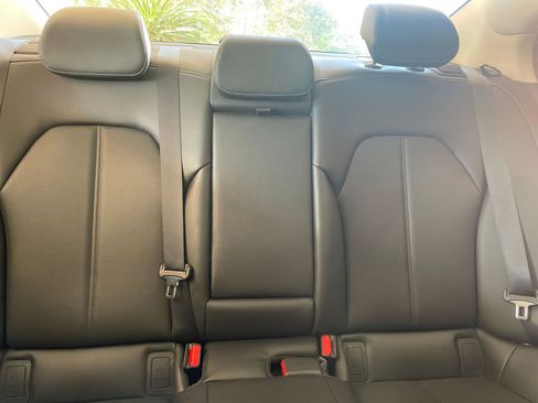 Used 2025 Genesis G70 2.5T image 39