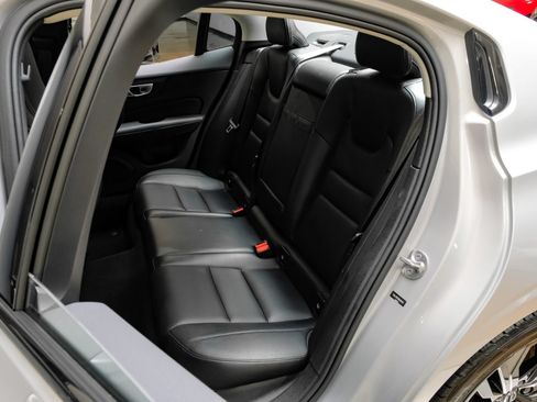 Used 2024 Volvo S60 B5 Core AWD/4WD image 40