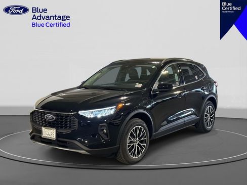 Certified 2025 Ford Escape Base image 1