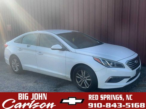 Used 2015 Hyundai Sonata SE FWD image 1