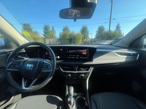 Used 2025 Buick Encore GX Preferred image 33