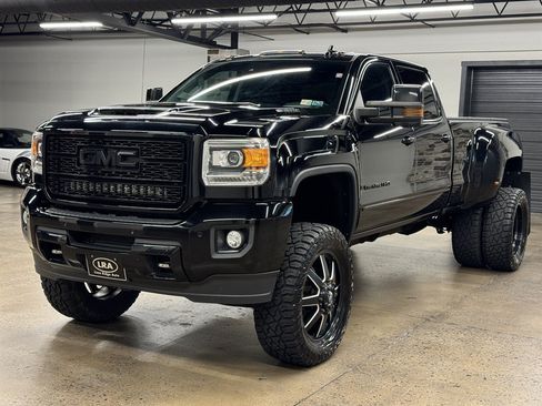 Used 2018 GMC Sierra 3500 Denali w/ Duramax Plus Package AWD/4WD image 3