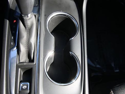 Used 2018 Chevrolet Equinox LT image 24