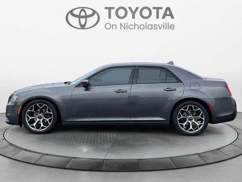Used 2016 Chrysler 300 S image 3