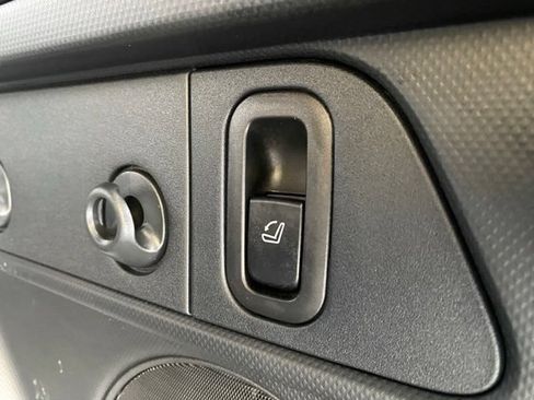 Used 2025 Subaru Forester Limited AWD/4WD image 9