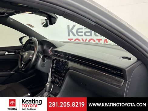 Used 2021 Volkswagen Passat 2.0T R-Line image 22